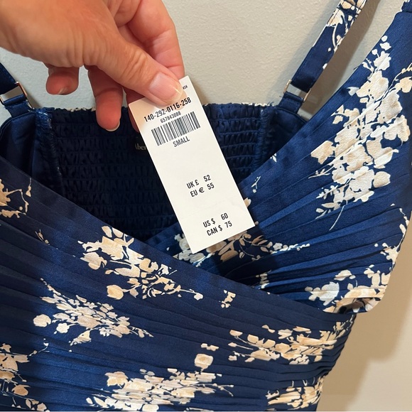Abercrombie & Fitch Blue Floral Crop Top - Picture 5 of 6